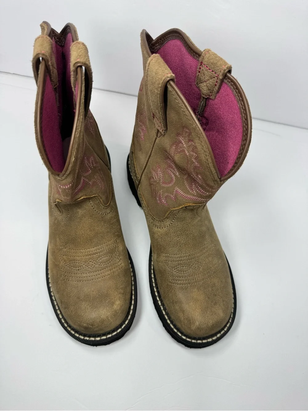 Ariat Tan Suede Western Ankle Booties with Pink Stitching size 8.5